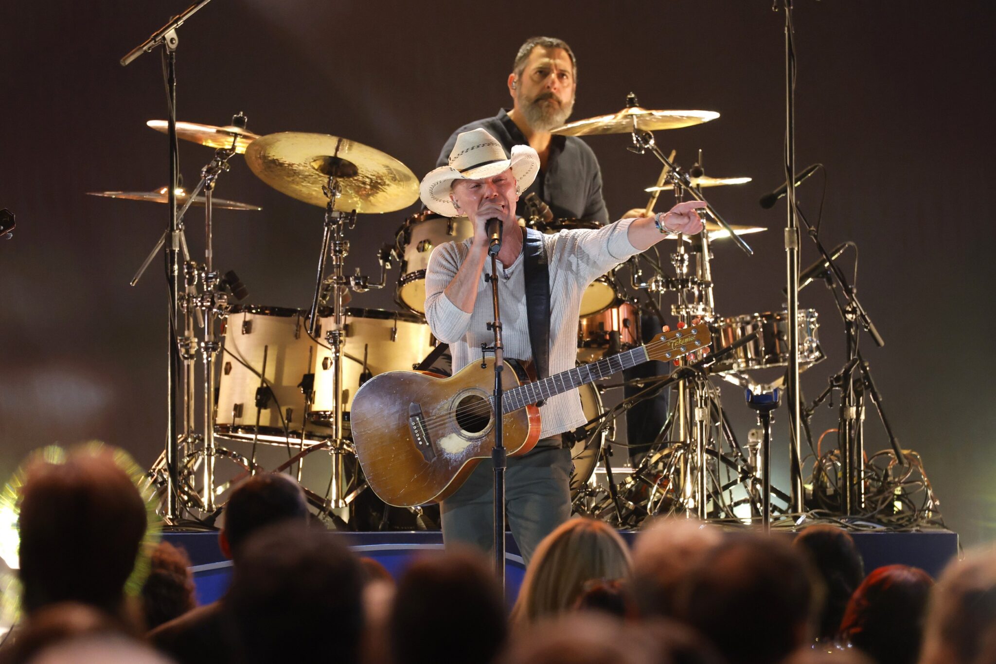 Highmark Notes Kenny Chesney Original Vibe Room Tour 2027: NFL Stadium Dates & Apparel ...